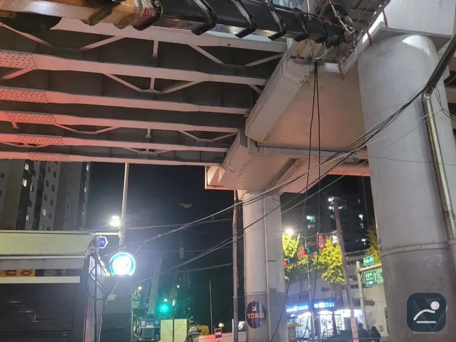 군장공단 스카이차 설비·양중 현장