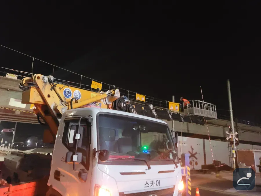 세종산업단지 스카이차 배관·설비 작업 현장